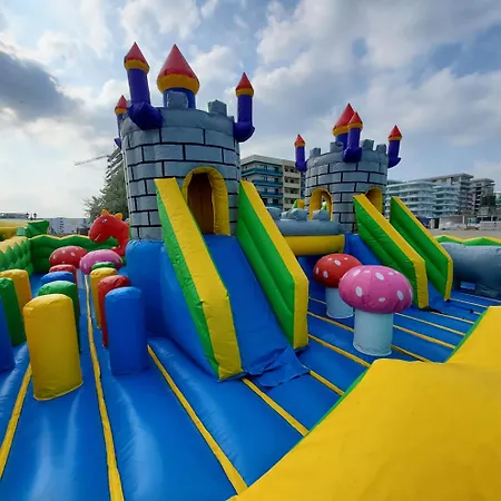 Апартаменты Raibow-endless Summer Нэводари